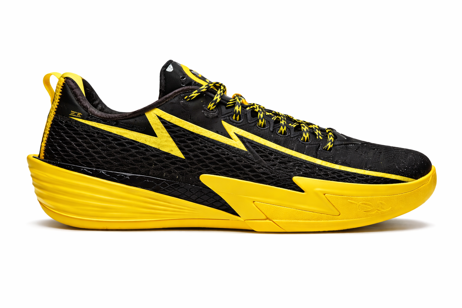 Wade Flash 2 Men’s Performance Basketball Shoes – Responsive Cushioning & Breathable Stability